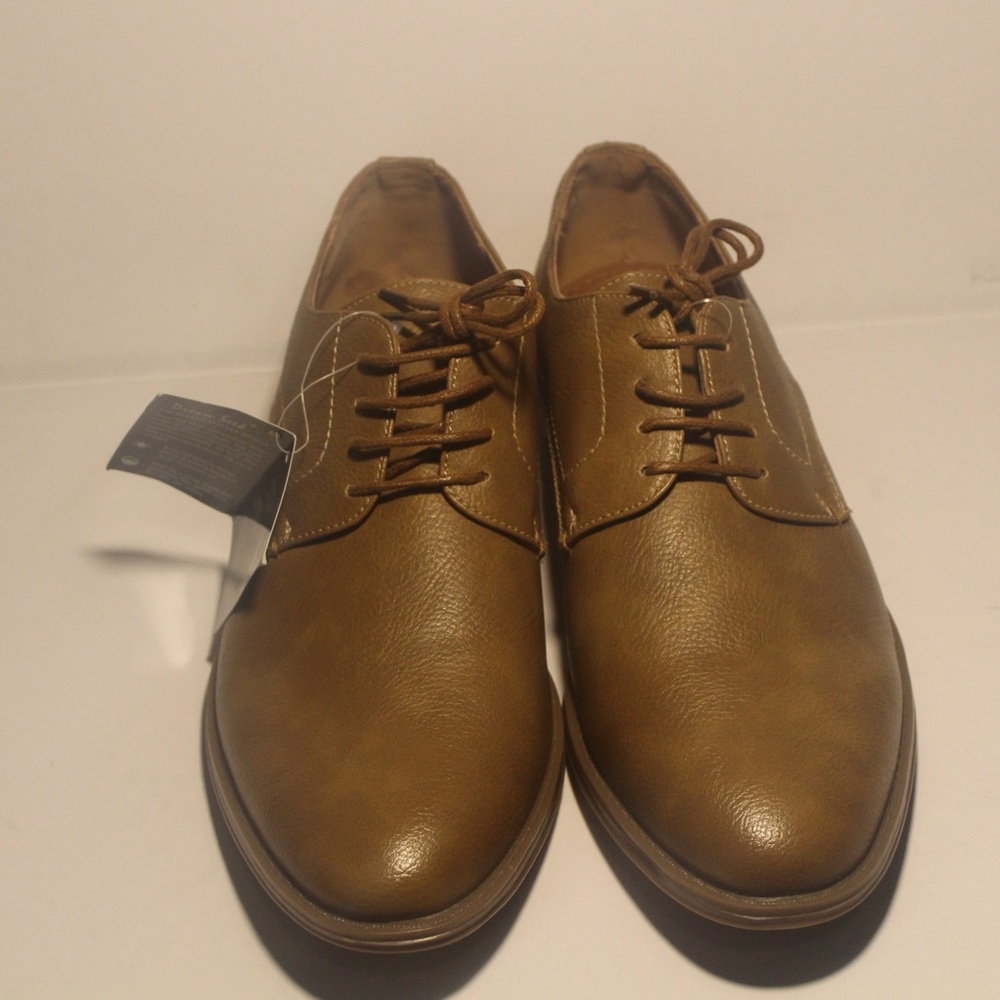 Dream seek derby shoes.